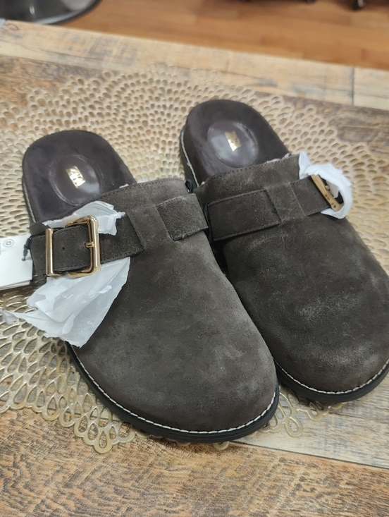 Zara Shoes - Zara Brown Leather Shoes with Gold Accent